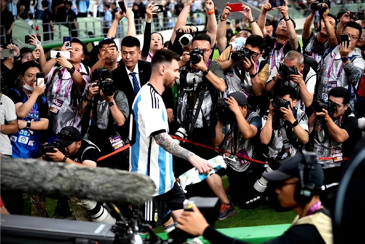 中国弃办世俱杯，美国捡漏，皆因FIFA狮子张口，索要“百亿补贴”