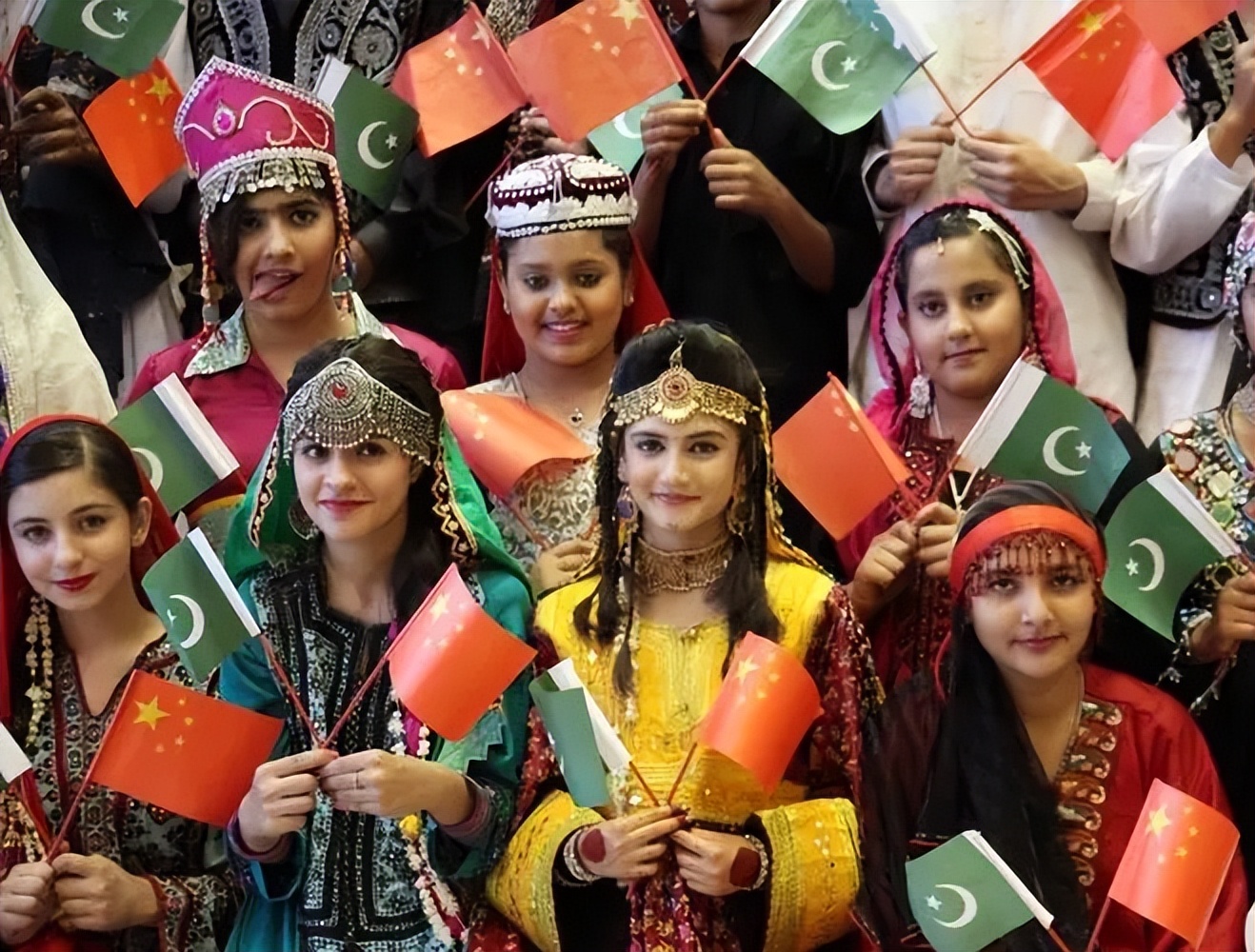 你知道中巴友谊有多深吗,比山高比海深