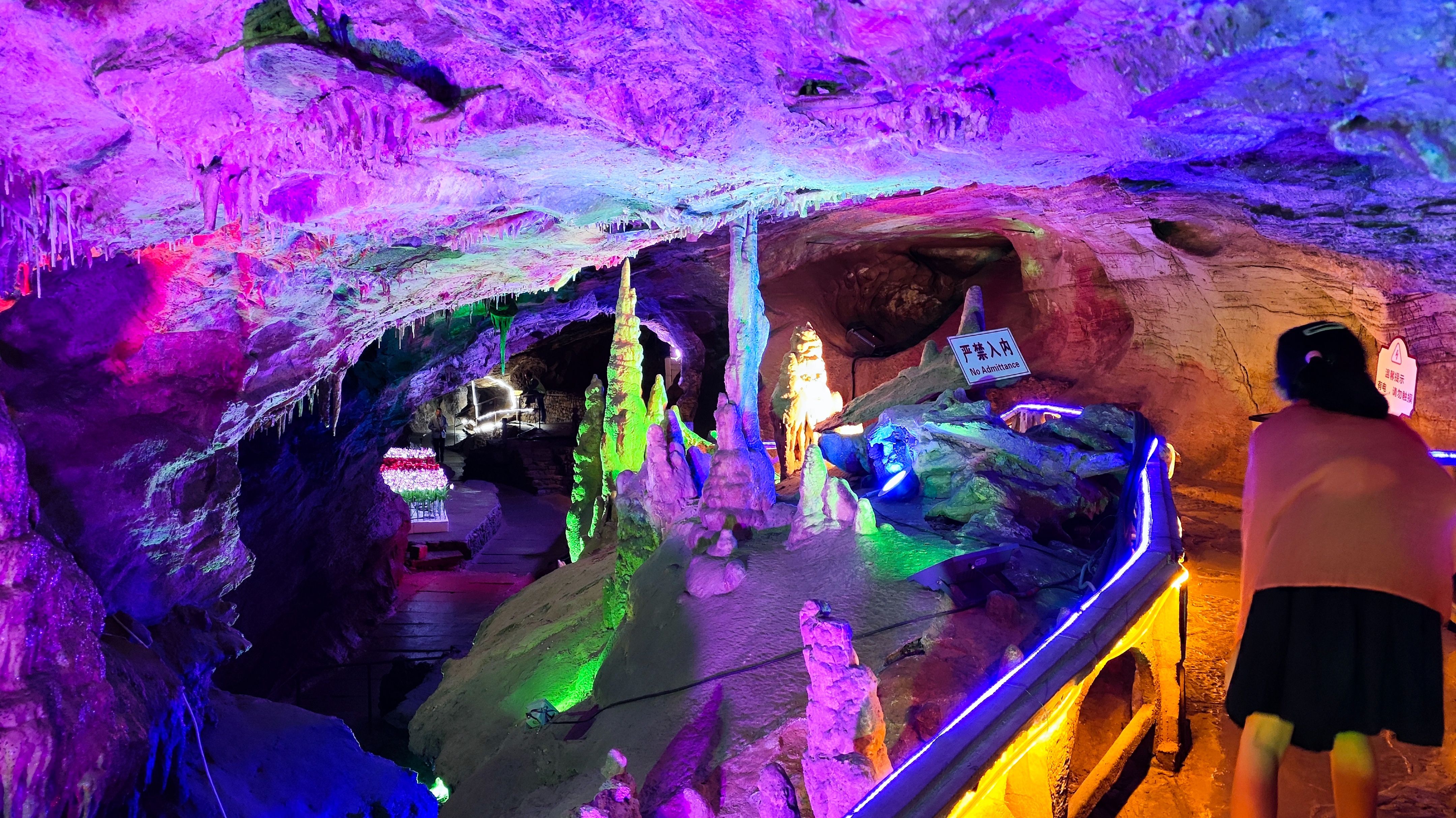 博山开元溶洞门票10月30日免费吗,博山溶洞和开元溶洞哪个更好