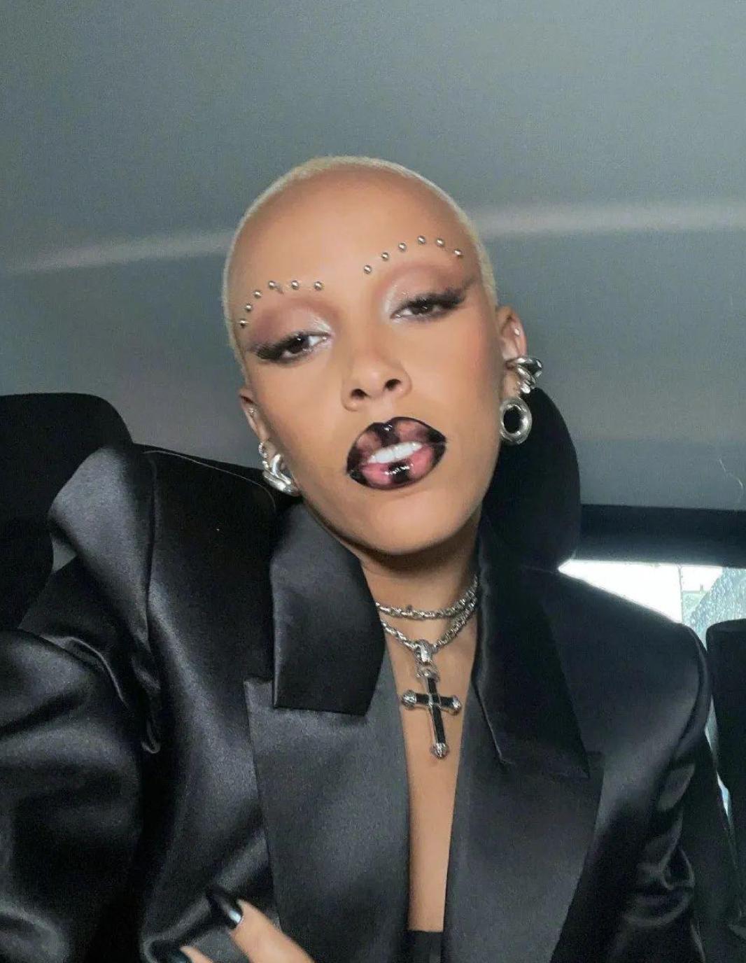 豆荚猫红色造型秀场,豆荚猫秀场图片