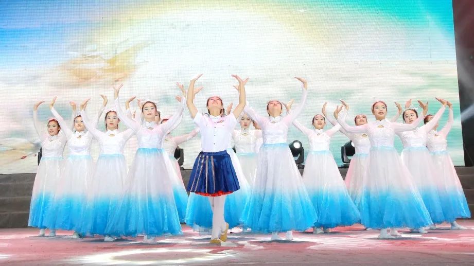 八斗扬帆，为梦起航