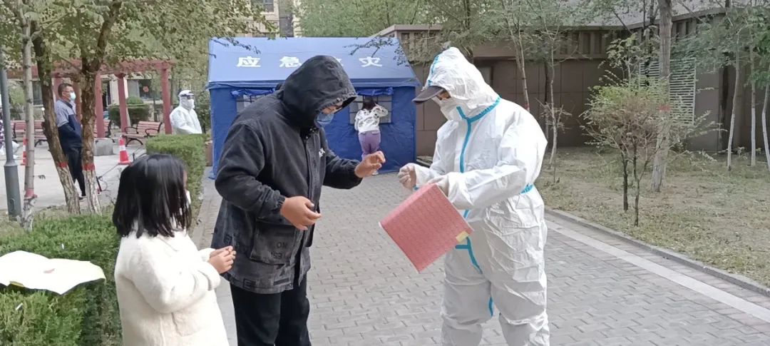 爱包头·作贡献｜疫情中的逆行者，致敬包钢实验二小全体志愿者