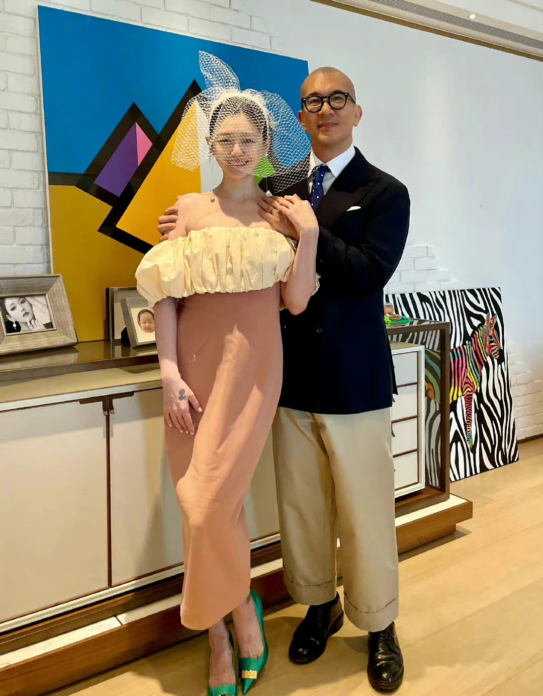 大S再婚头纱是刷汪小菲信用卡买的，嫁给具俊晔的她到底图什么？