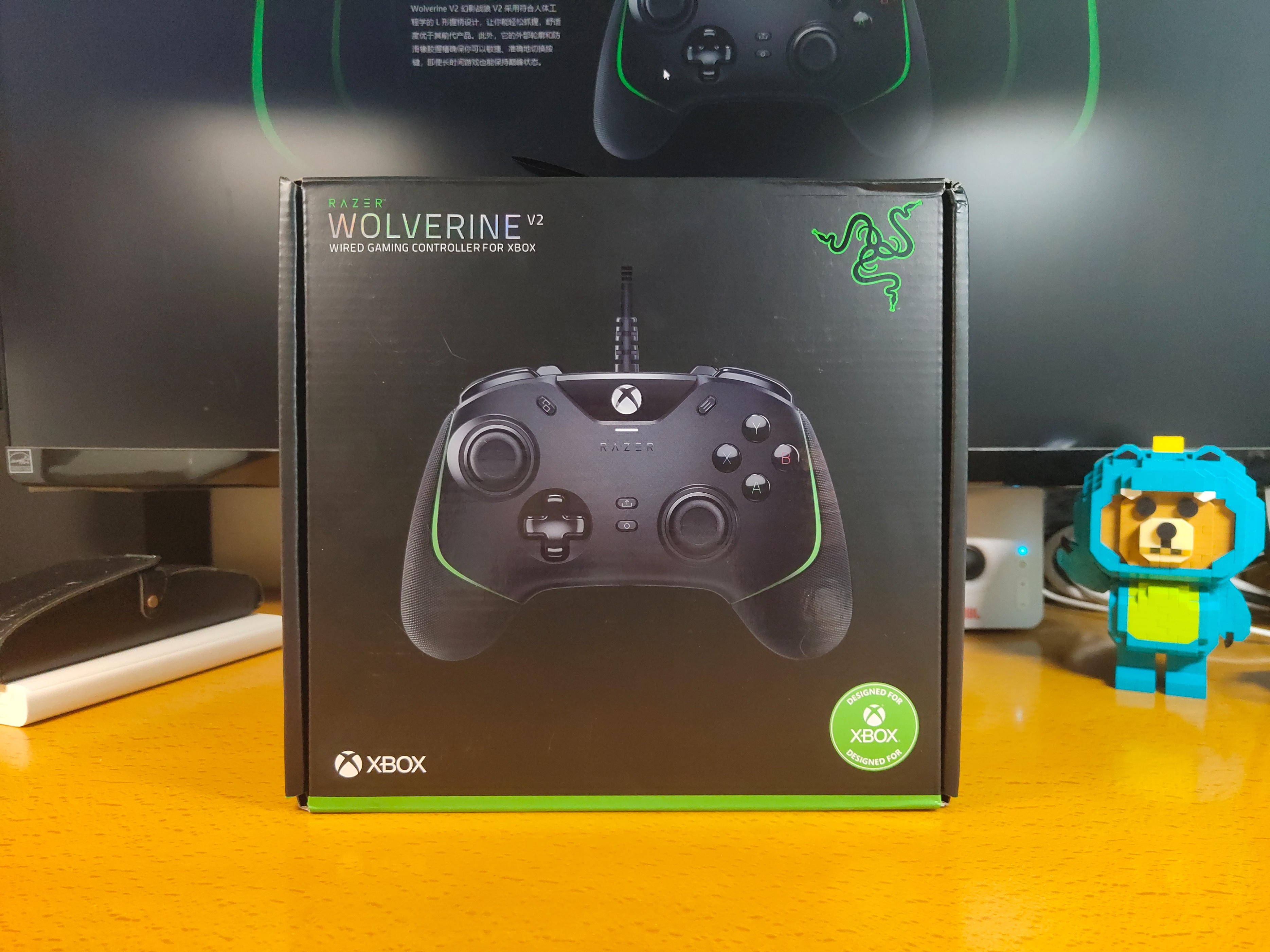 雷蛇幻影战狼幻彩版手柄上手评测,雷蛇幻影战狼v2手柄和幻彩区别