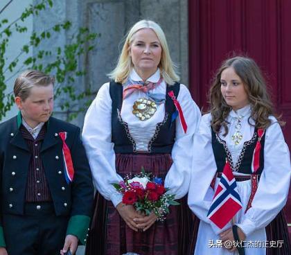 重新发现爱尔兰消失的时尚，与现代的流行装饰有着很大的差别