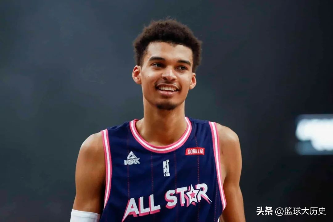 nba状元签2023文班亚马身高,湖人vs马刺浓眉隔扣文班亚马