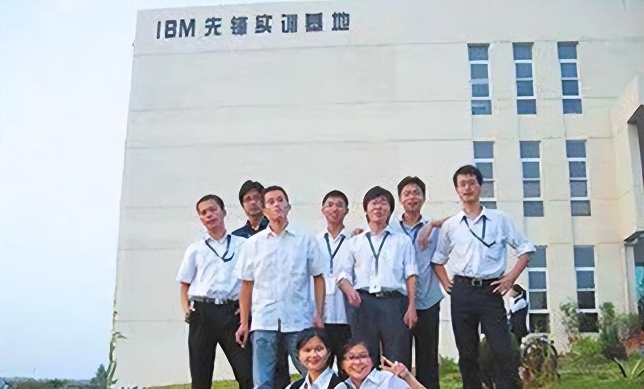 最牛专科生曹晓洁后续,中国第一专科生曹晓洁