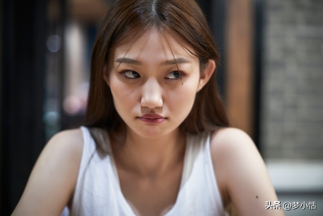 75岁阿姨:三个孩子不愿给我养老，研究生儿子最凉薄，我绝不妥协