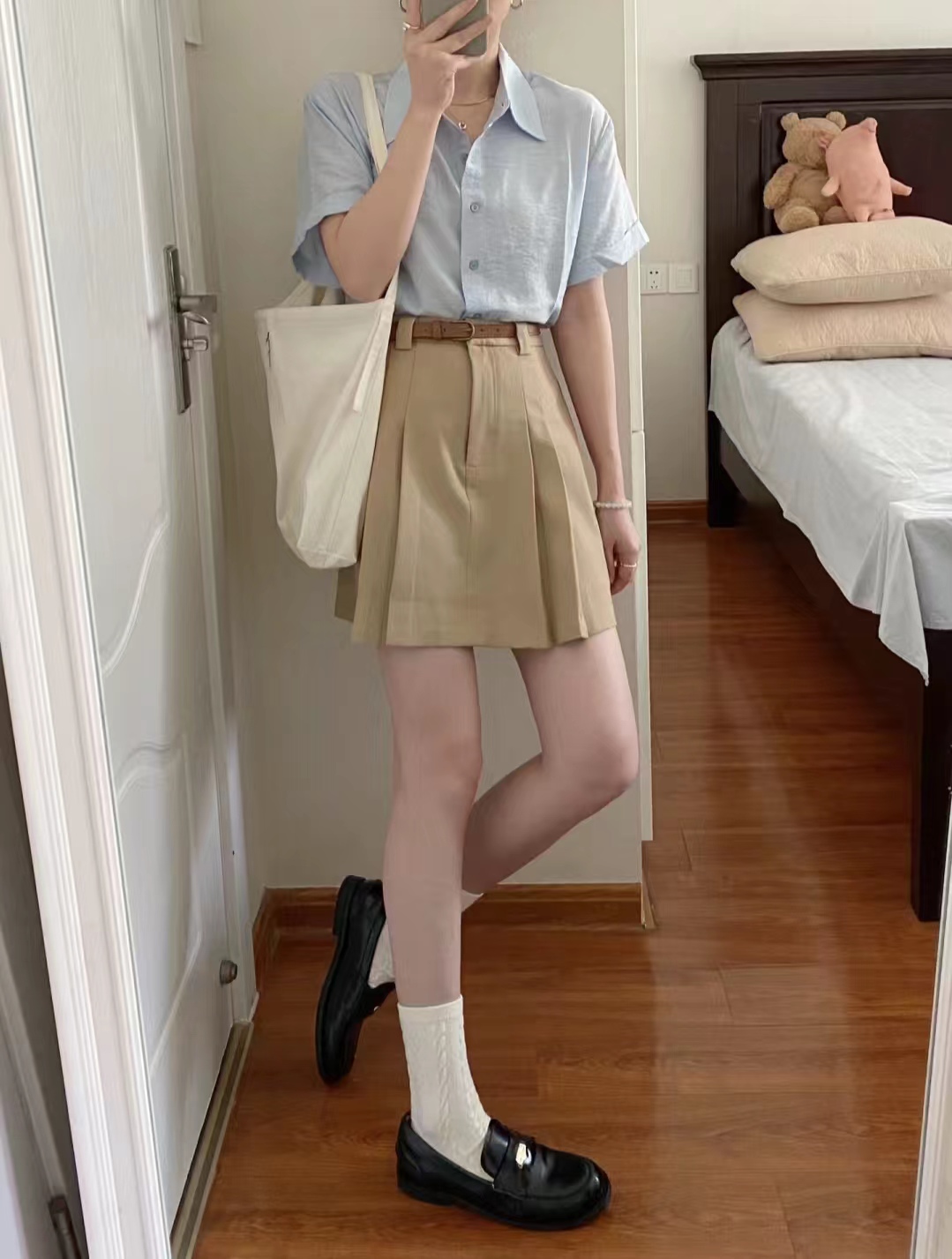 卡其色衣服怎样搭出高级感,卡其色短大衣的最佳搭配高级感