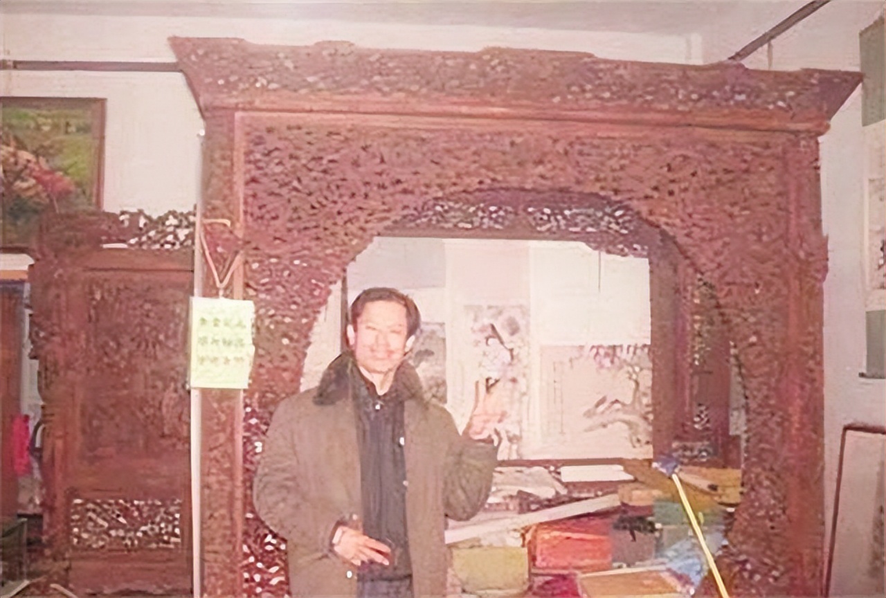 07年清宫3吨重“龙床”现身,专家称来历不简单,收藏者:5亿就卖