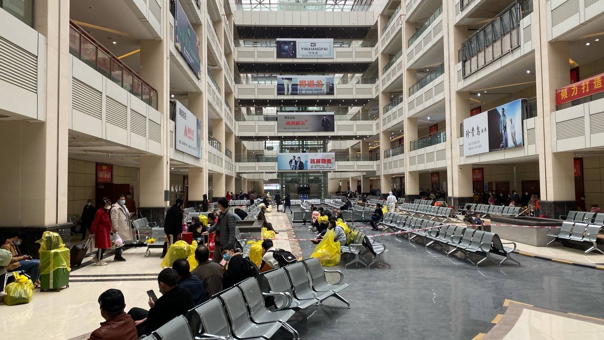 方舱医院病人入住,方舱医院首批入住患者