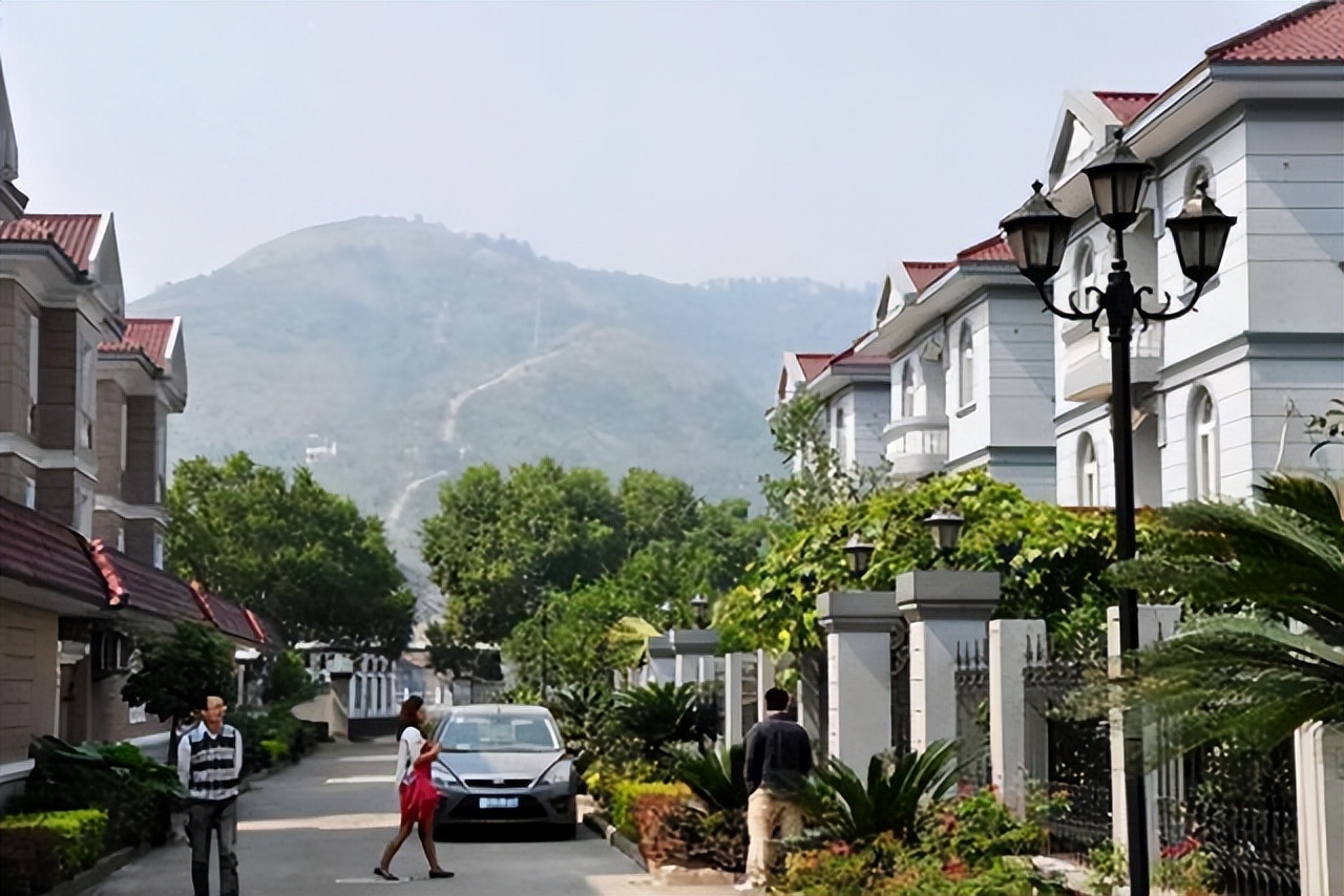 华西村中国第一村的支柱产业,中国第一村华西村融资