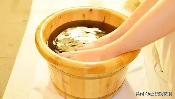 女人出现衰老,女性皮肤变松是衰老的表现吗