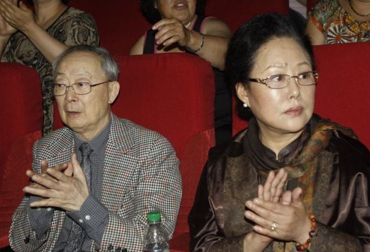 孙天相斯琴高娃的儿女近况,斯琴高娃与孙天相的婚姻状况