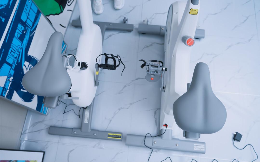 动感单车选哪种比较好,每天骑动感单车30分钟会伤膝盖吗