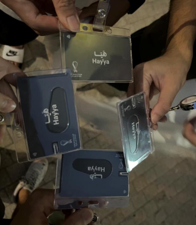 在卡塔尔和各国球迷狂欢,球迷汇集卡塔尔