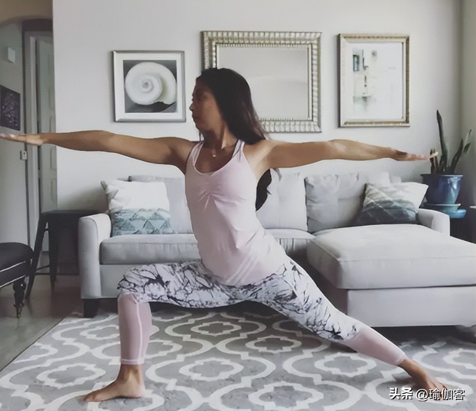 瑜伽长高最有效的动作,瑜伽增高100个动作