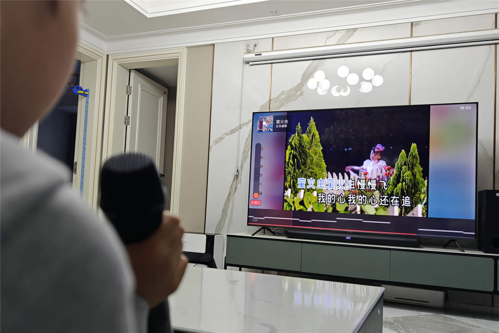 是影院也是KTV，客厅电视不再是摆设，JBLKTV350入手简评