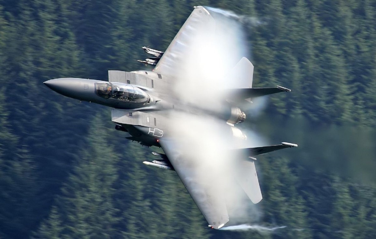 秦皇岛上空的一声巨响是怎么回事,秦皇岛刚才哪里有爆炸声