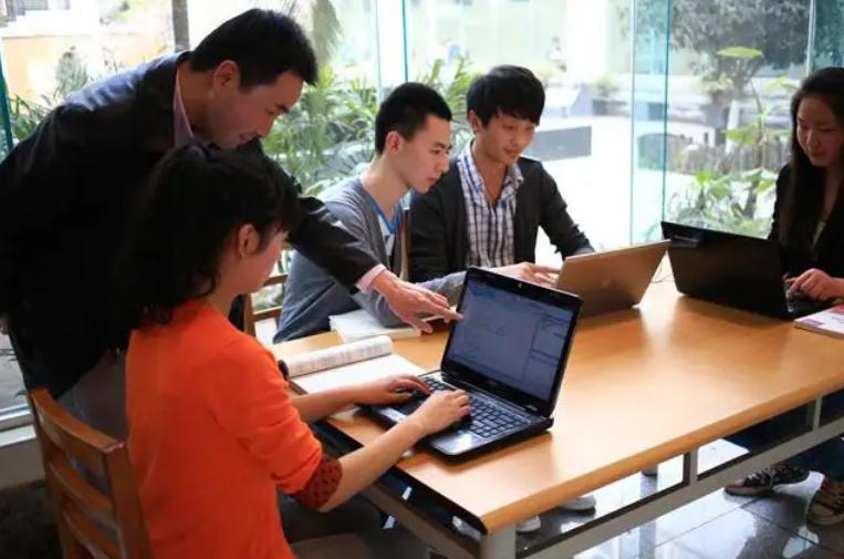 这些专业就业稳定又吃香你会选吗,大学十大有前途好就业专业