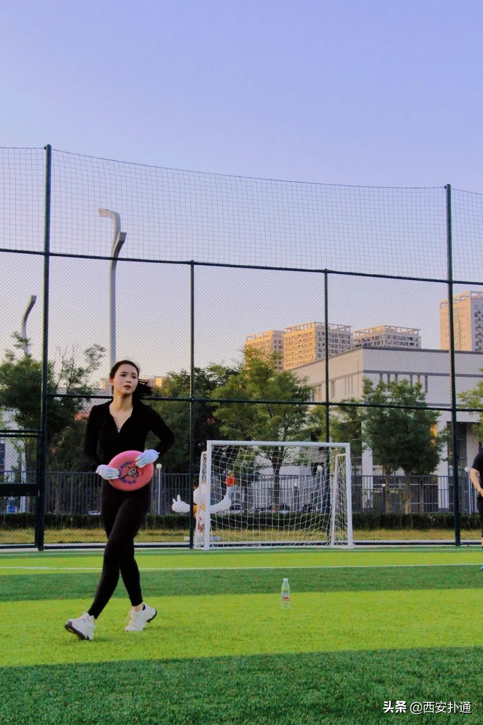 从小众到爆火！为啥西安的男男女女，都喜欢当“接盘侠”？