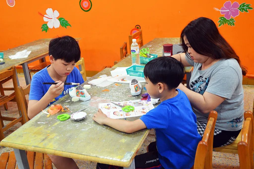 全球只有一家的工艺鞋子,超级好玩的鞋子