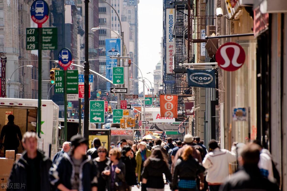 越来越多人出国打工,出国真的好吗?