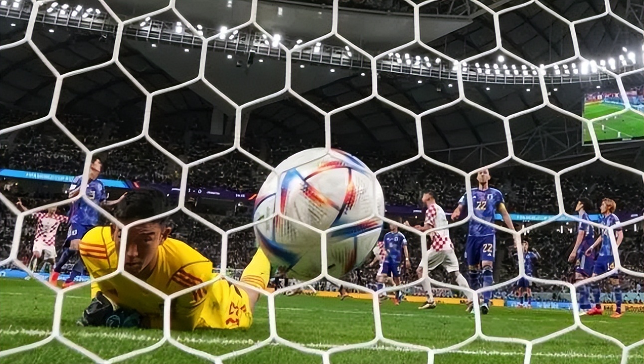 日本罚点球为什么要裁判换球门,日本足球增设点球