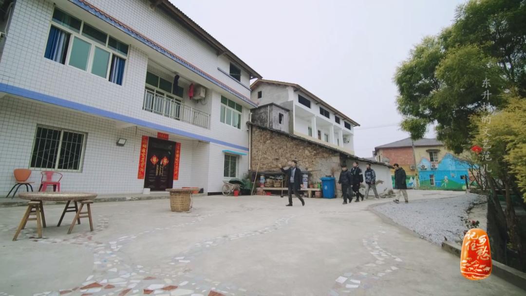 一人一艺，一户一品，来重庆东升村，体验一把文艺范儿生活！