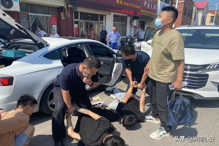 辅警坚守一线33载,致敬默默坚守在一线的辅警