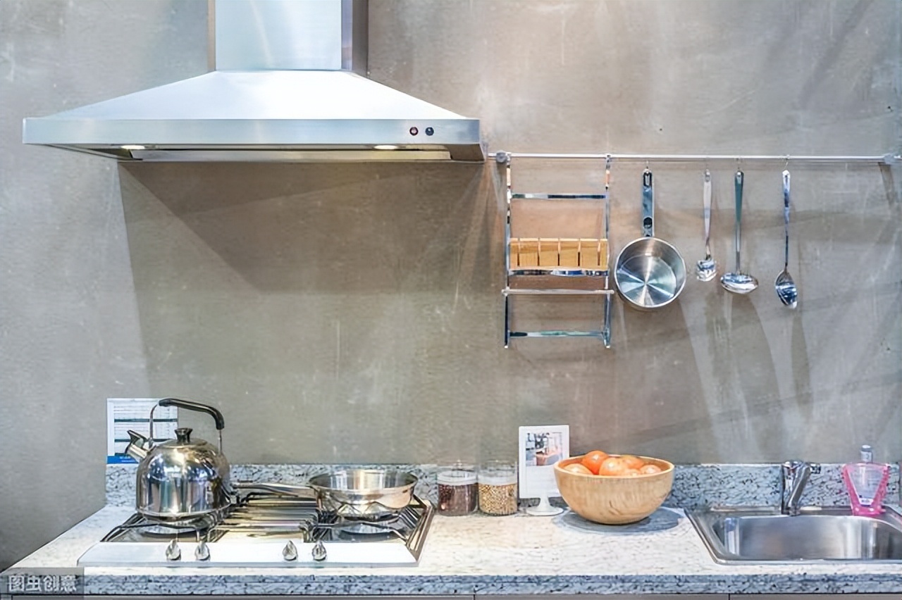5000块和500块油烟机的区别,300块和6000块油烟机大比拼