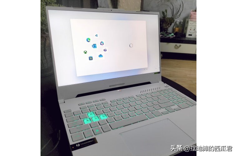 大学生买平板好还是笔记本好,大学适合买笔记本电脑还是平板