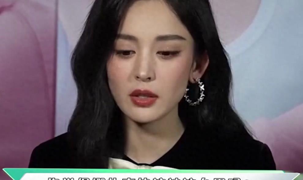 这位女明星穿性感衣服，把“诱惑”推到了极限