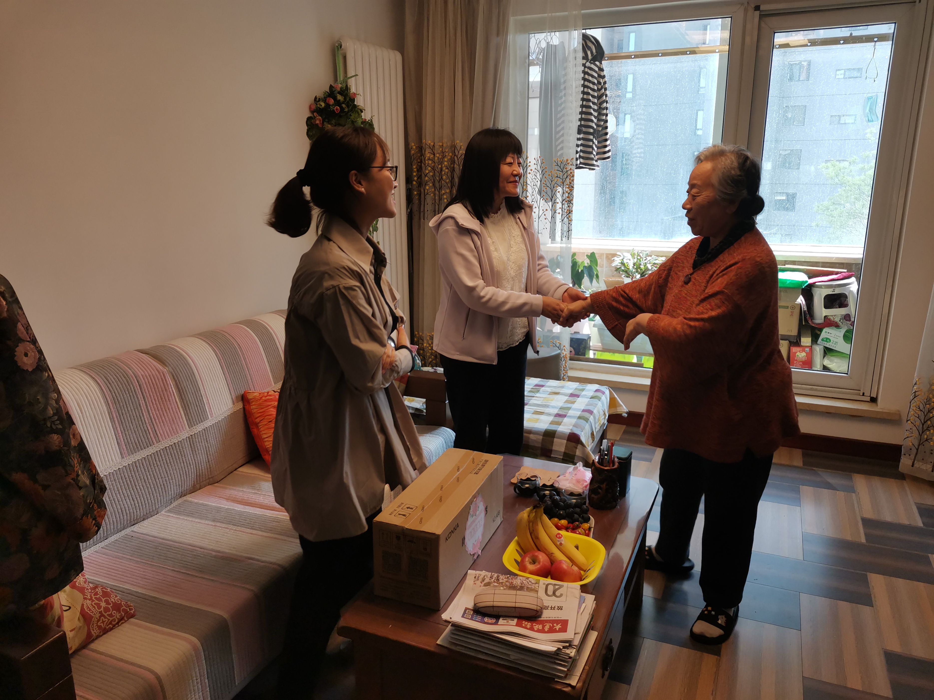 为乡村困境家庭送去一份温暖,情系社区困难户走访慰问暖人心