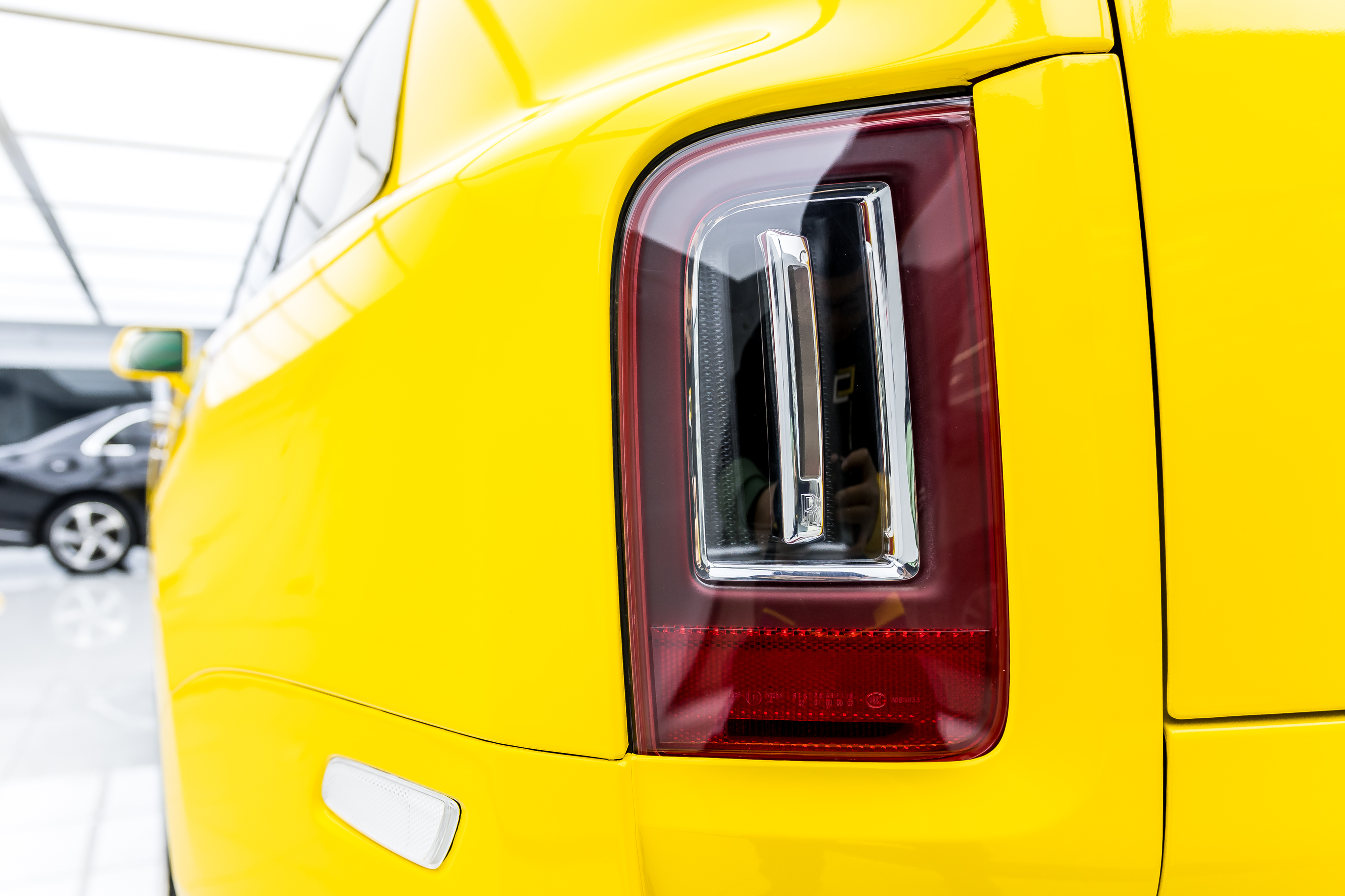 MAX车身改色膜丨西安汽车改色贴膜劳斯莱斯库里南换新定制涂装