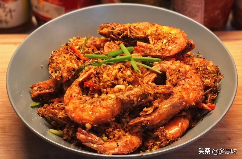 解冻大虾怎么煮最鲜最好吃,解冻大虾用凉水缓还是自然缓