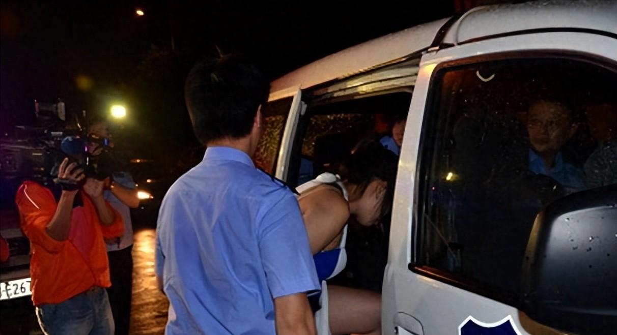 揭露东莞“秘密服务”黑幕，真相惊人！