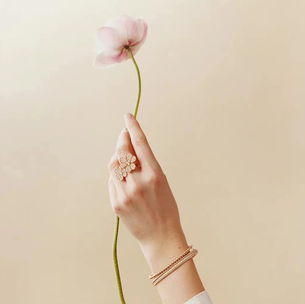 绝美梵克雅宝,梵克雅宝鎏金雕花