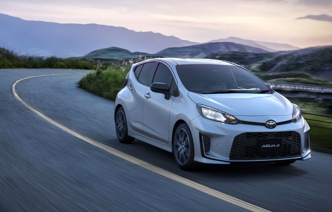 丰田aqua混合动力车,丰田aqua2019款新车价格