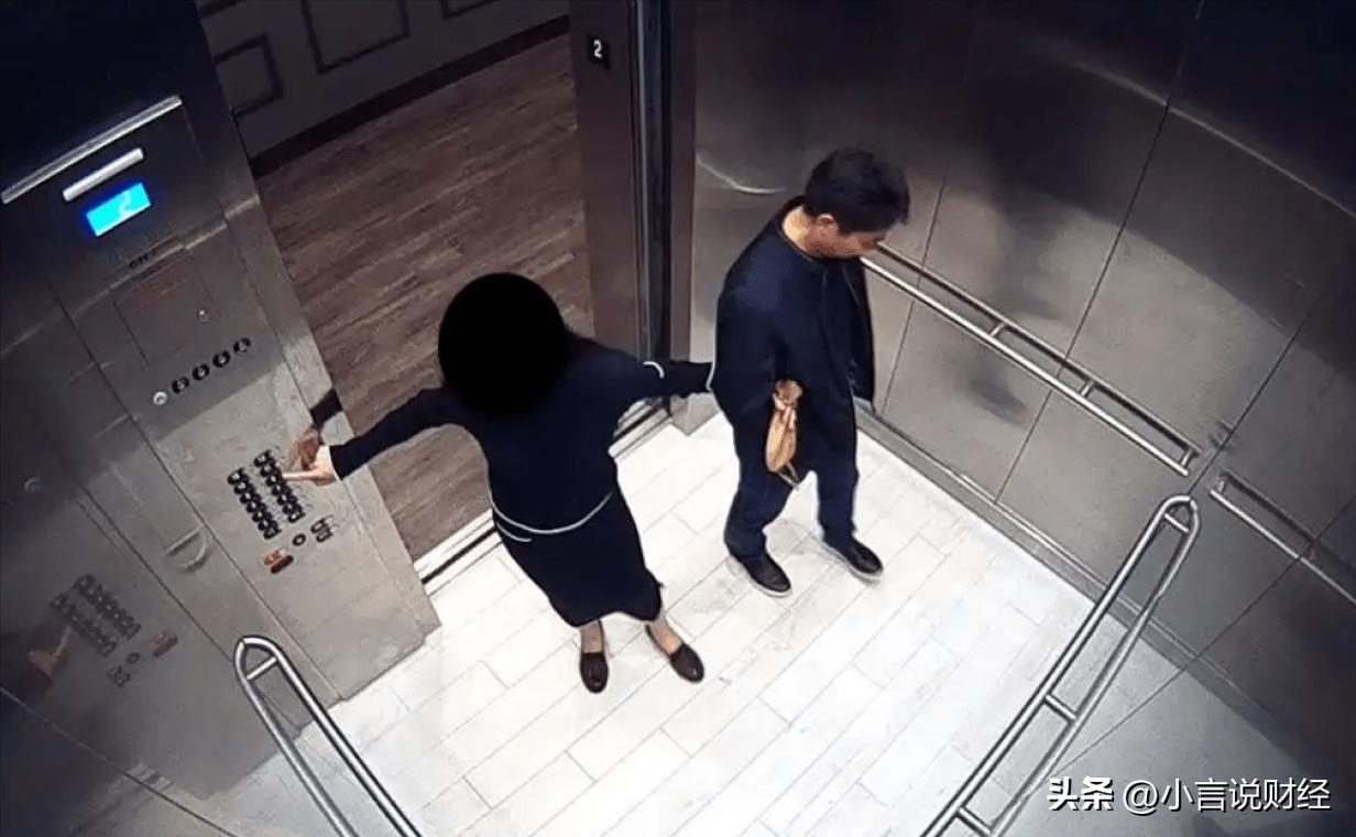 刘强东卸任后目前在干嘛,刘强东退出董事会拿了多少钱