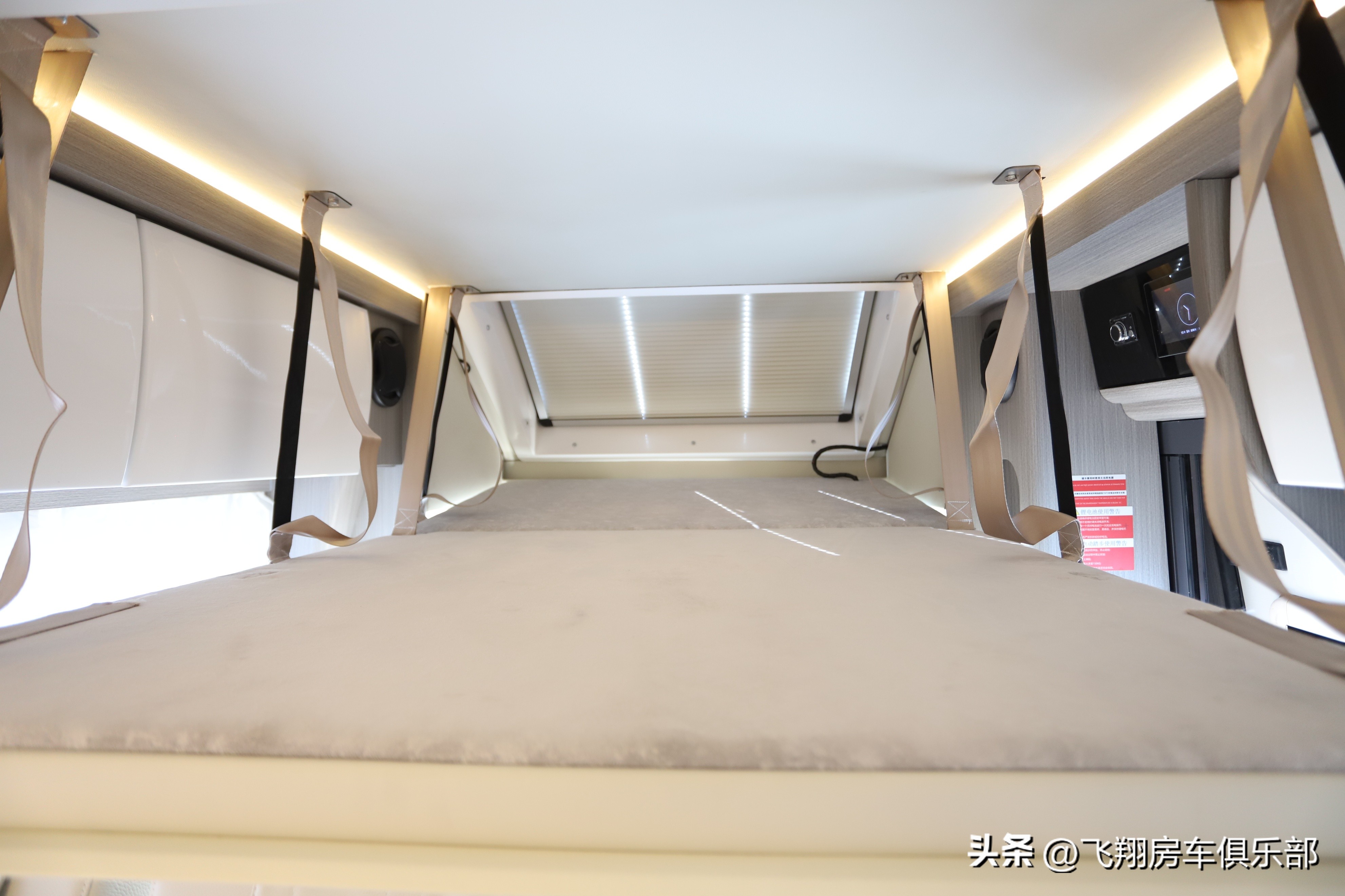 多功能厅折叠隔断可移动,多功能厅折叠隔墙可隐藏