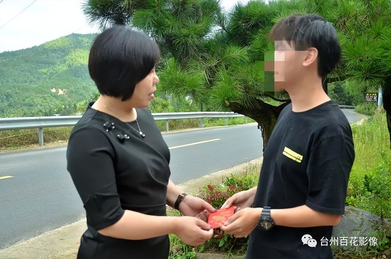 辛巴用直播电商助力乡村振兴,浙江天台圆梦助学公益达人陆慧平