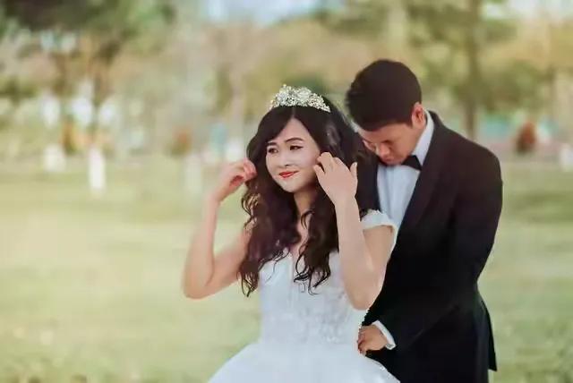 离婚后儿子和前夫应该怎么办,离婚的父母怎样参加儿子的婚礼