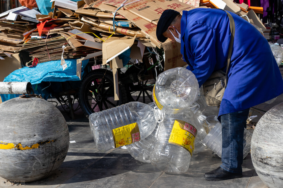那些你瞧不上又赚钱的副业,那些你看不出来的垄断生意