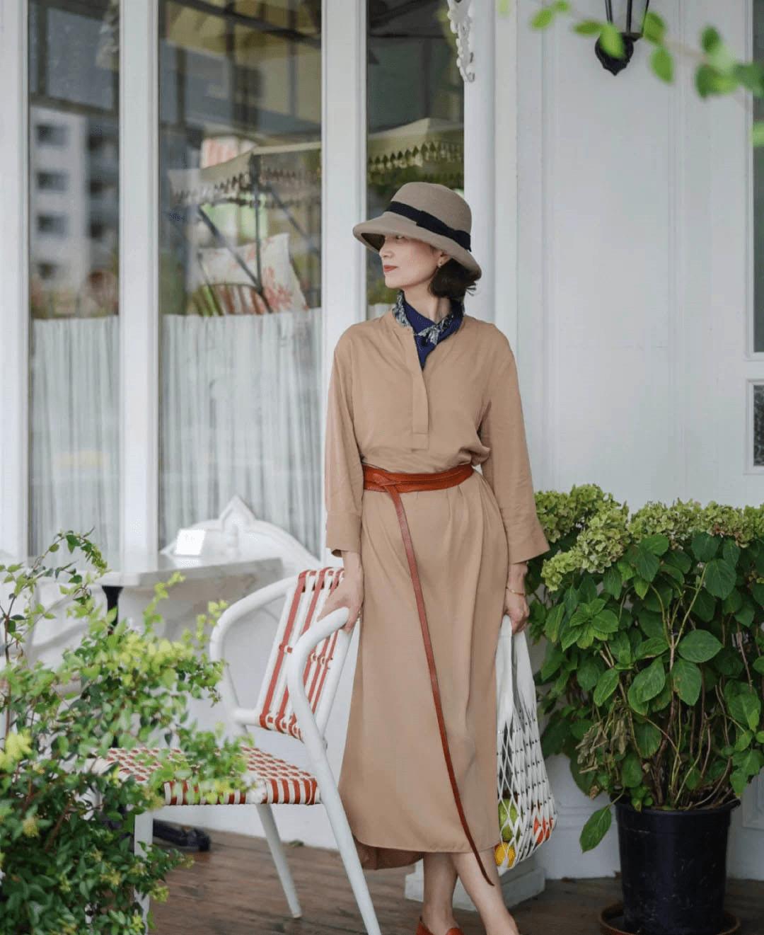 上了年纪的女人穿裙子,年龄大的女人穿什么裙子好看