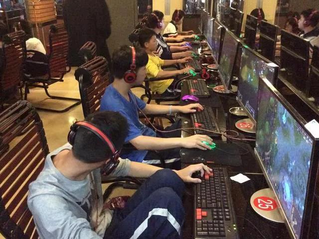 哪款游戏陪伴你最久,哪款游戏陪伴你青春岁月