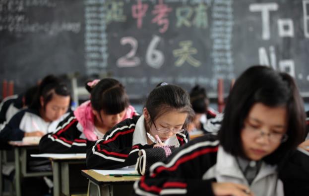 中学生跑步考试技巧,体育老师跑步的正确方法