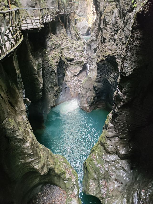 西安到恩施自驾沿途哪些旅游景点,恩施哪个景点不用爬山的路线好走