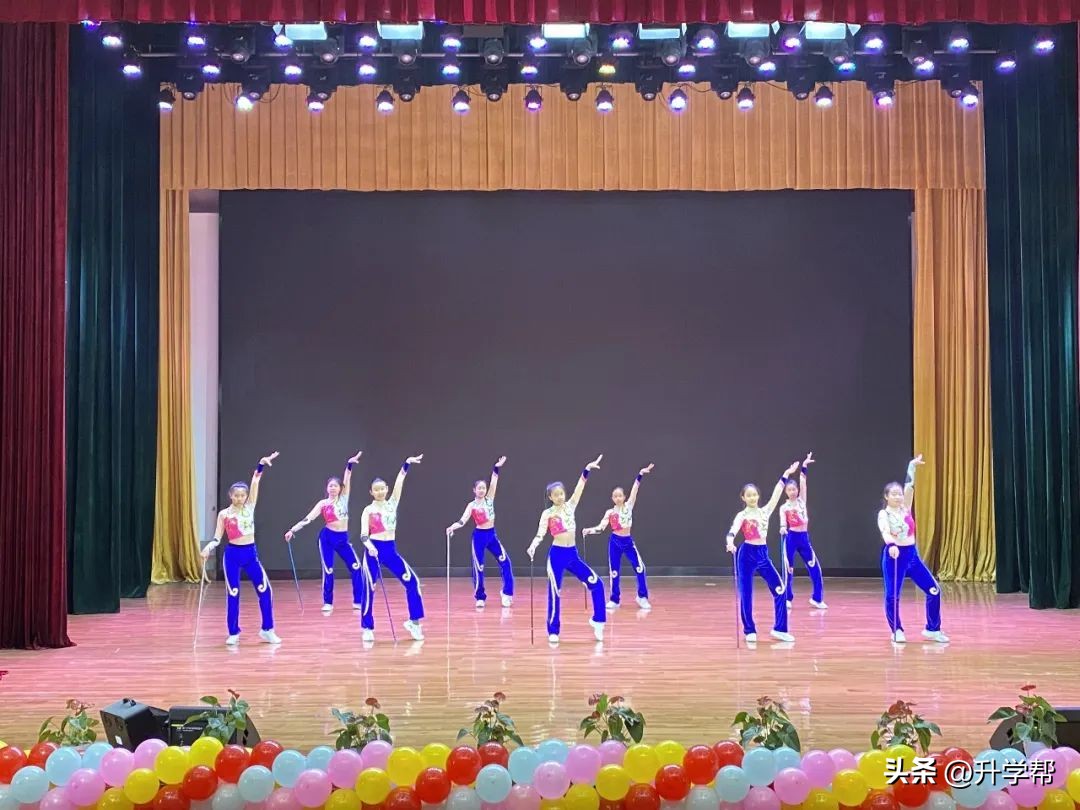 今年夏天，我们“艺”起到成都七中！