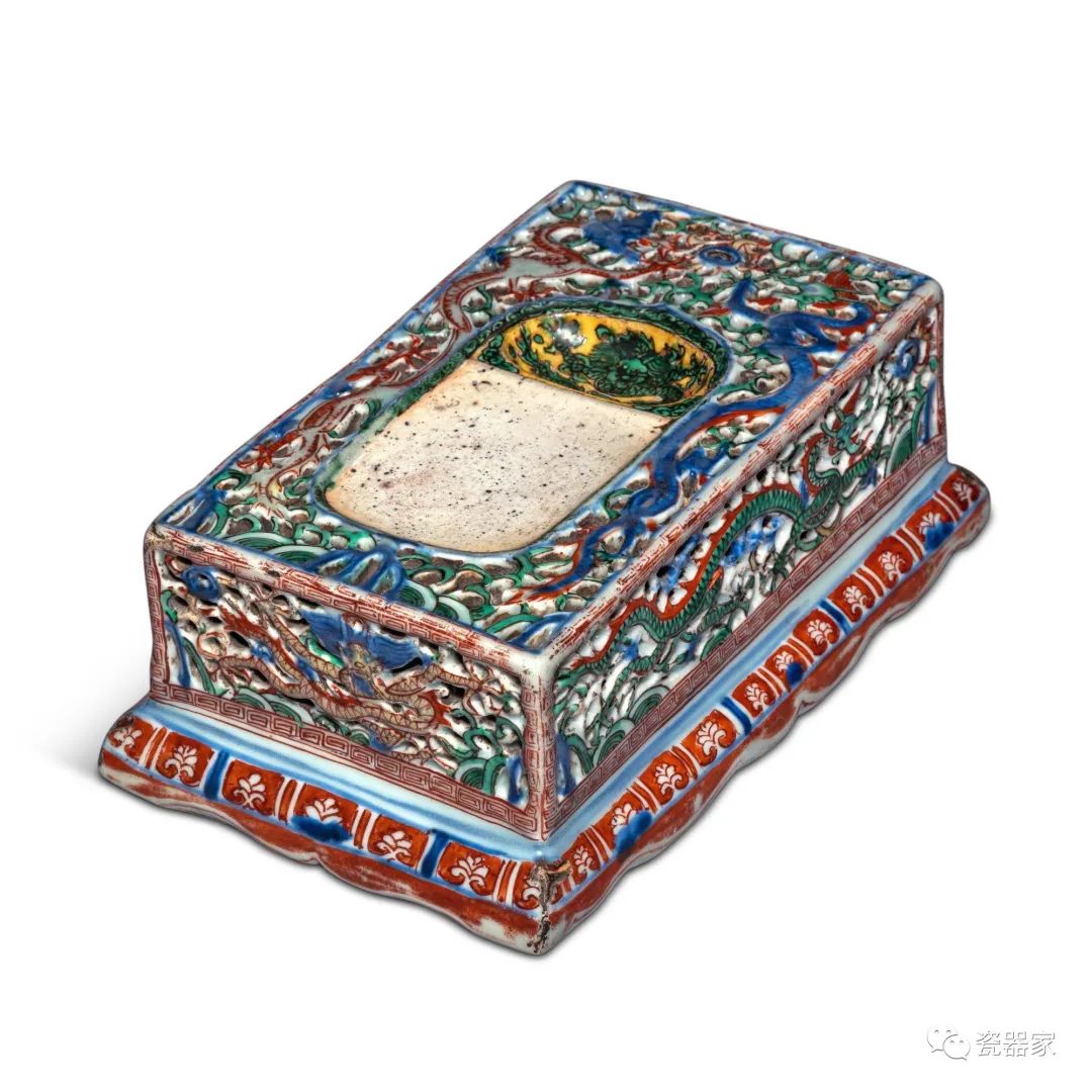 苏富比瓷器秋拍 (苏富比19年香港瓷器春拍)